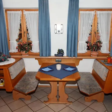 Ferienhäuser Werdenfels Mittenwald Zimmer foto